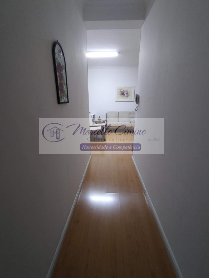 Apartamento à venda com 2 quartos, 70m² - Foto 2