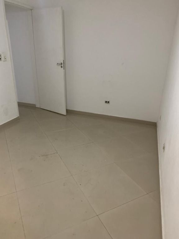 Sobrado à venda com 2 quartos, 200m² - Foto 33