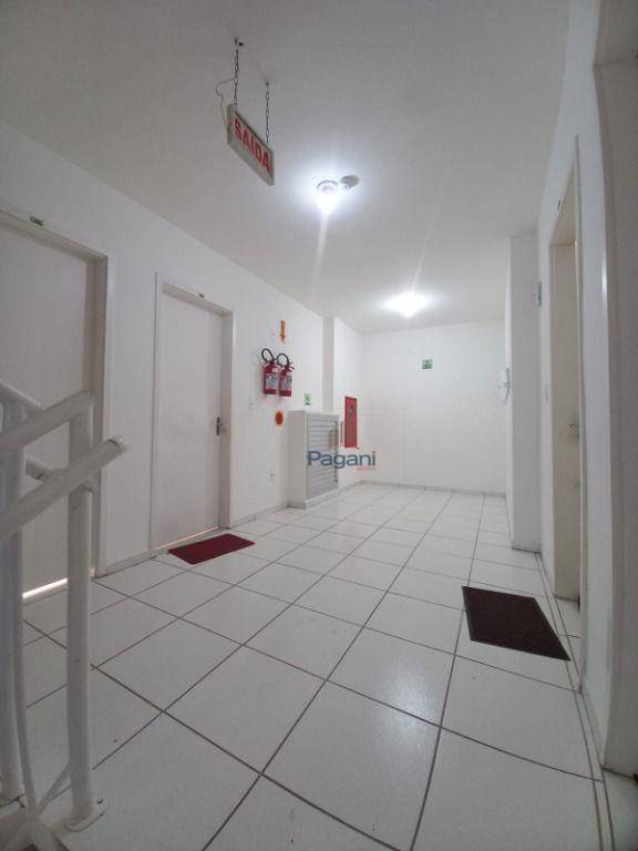 Apartamento para alugar com 2 quartos, 47m² - Foto 3