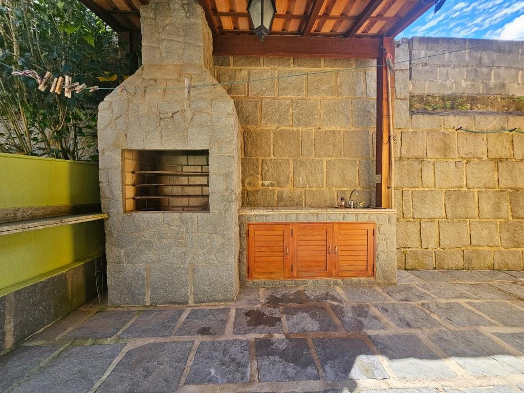 Casa à venda com 4 quartos, 200m² - Foto 7