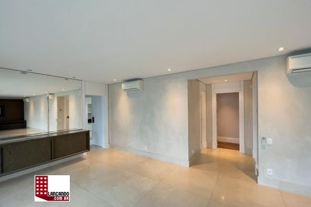 Apartamento à venda com 3 quartos, 223m² - Foto 10