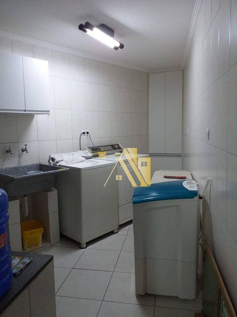 Sobrado à venda com 3 quartos, 259m² - Foto 4