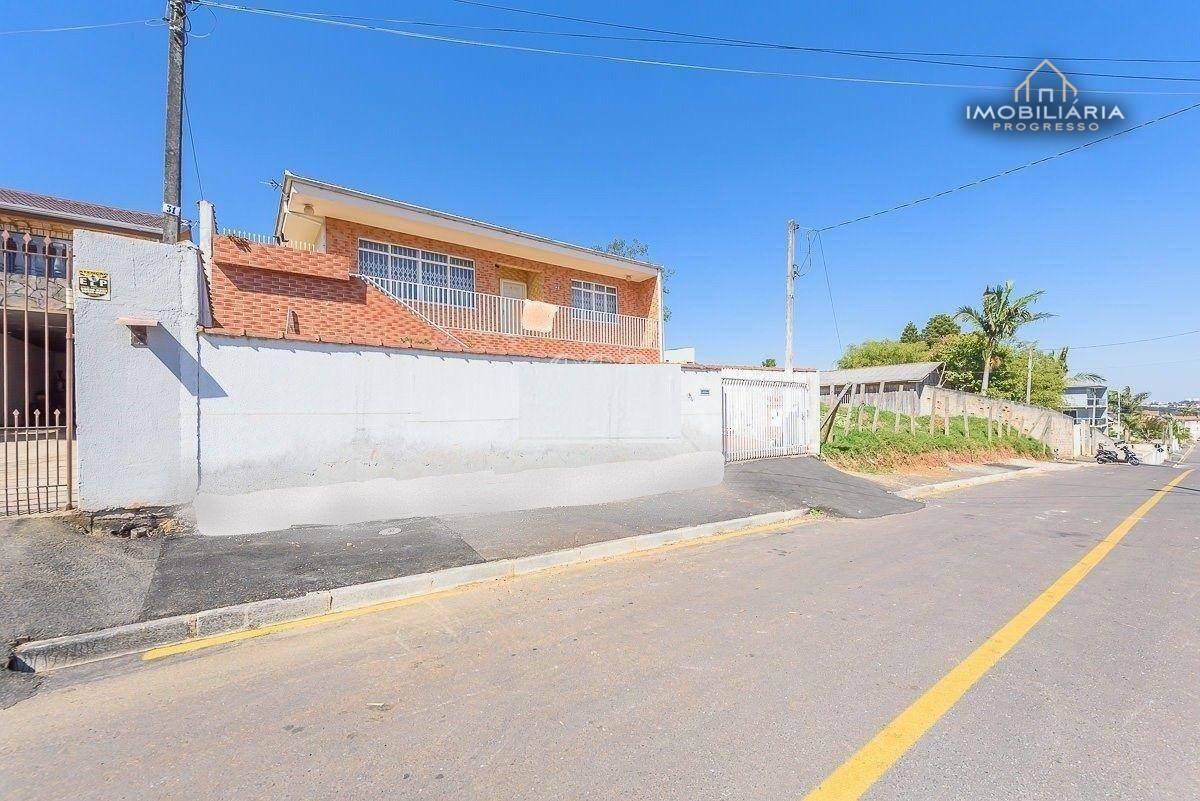 Sobrado à venda com 3 quartos, 220m² - Foto 1