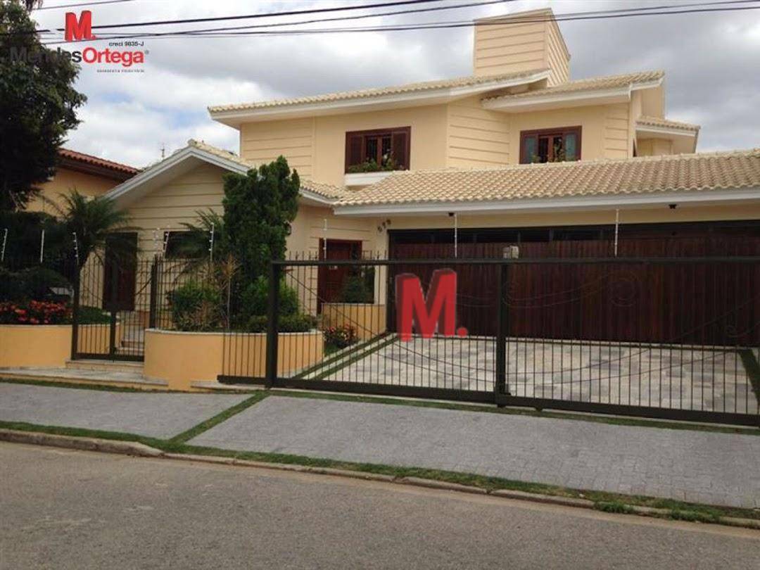 Casa à venda com 3 quartos, 450m² - Foto 1