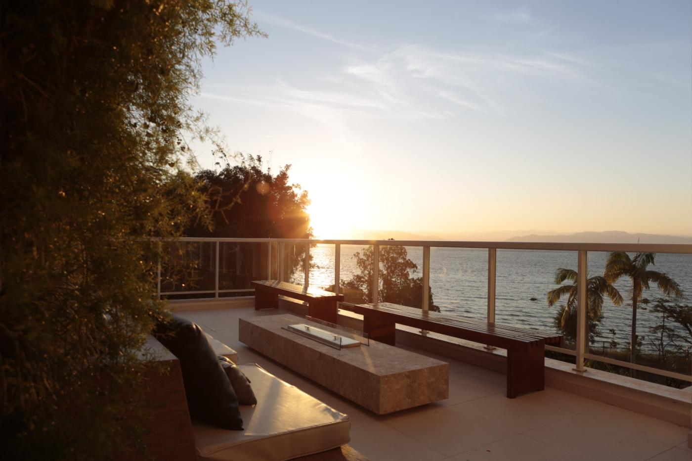 Apartamento para alugar com 3 quartos, 139m² - Foto 2