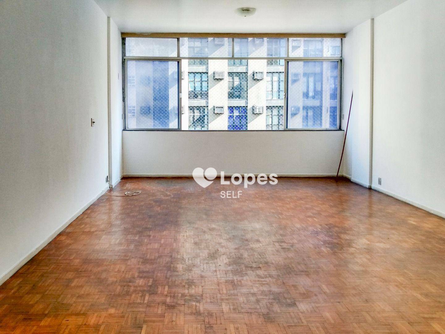 Apartamento à venda com 3 quartos, 133m² - Foto 1