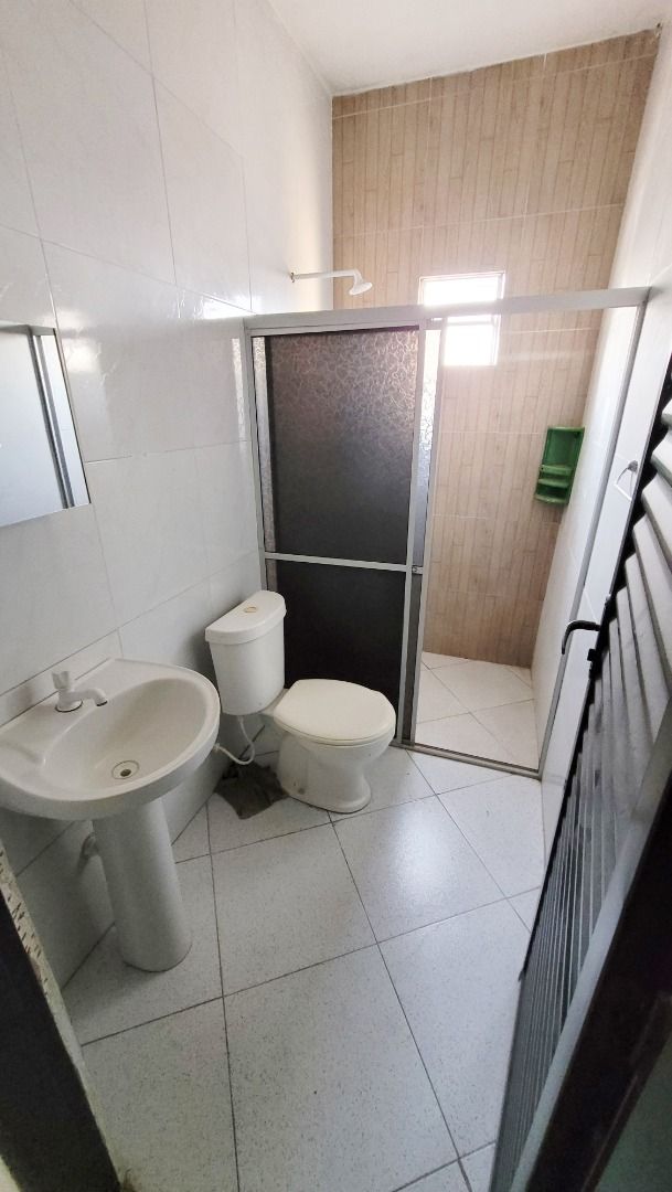 Casa para alugar com 4 quartos, 201m² - Foto 10