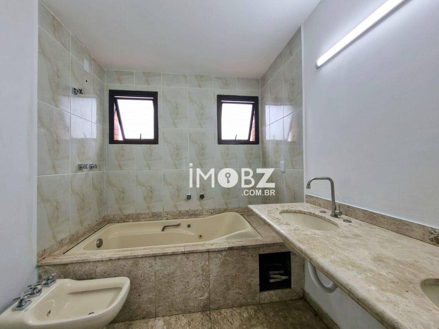 Apartamento à venda com 4 quartos, 236m² - Foto 42