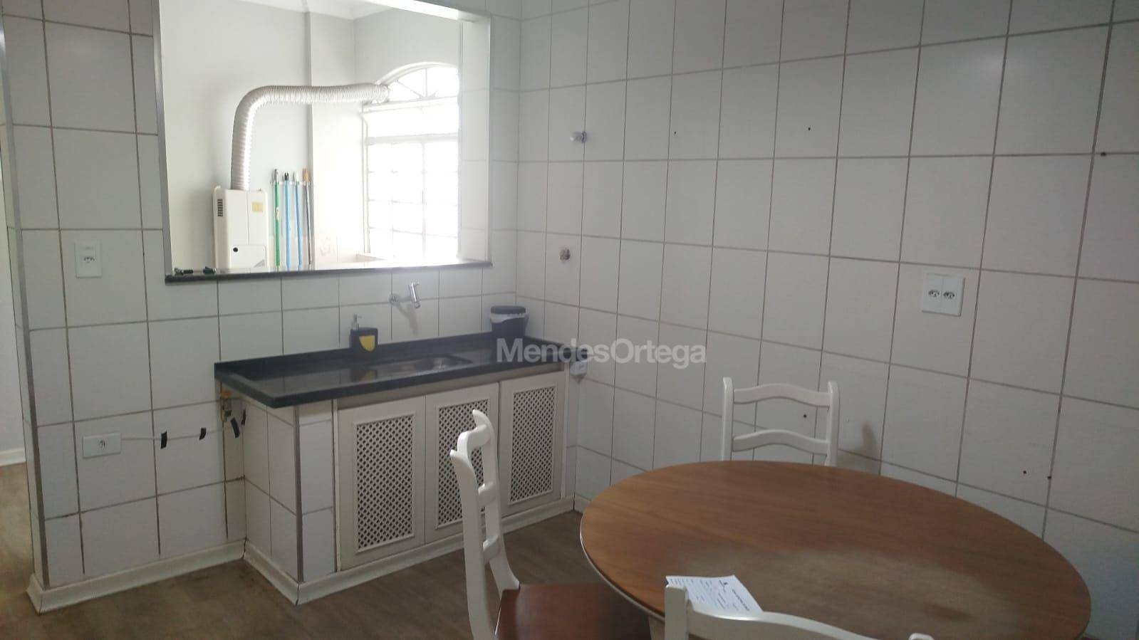 Apartamento para alugar com 3 quartos, 80m² - Foto 4