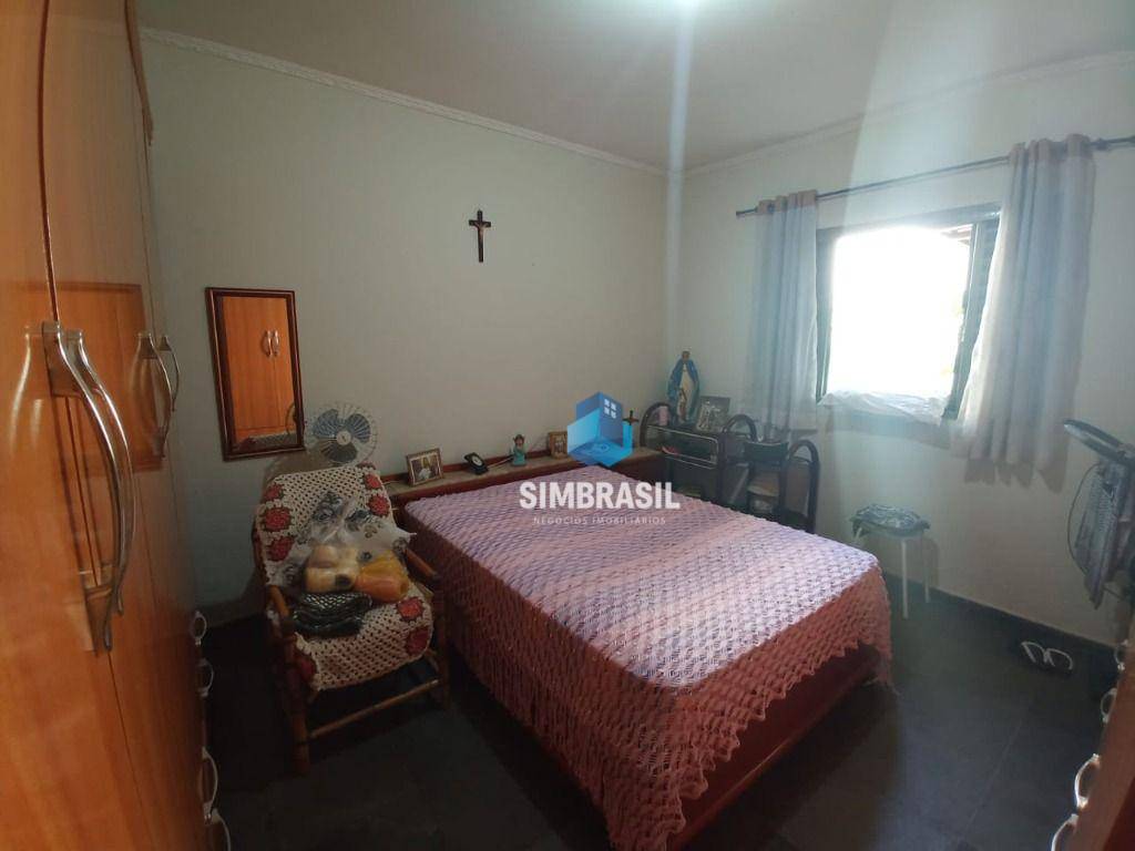 Casa à venda com 4 quartos, 220m² - Foto 21