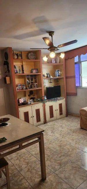 Apartamento à venda com 2 quartos, 80m² - Foto 2