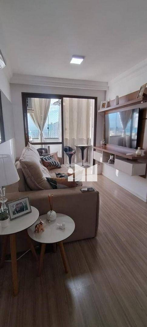 Apartamento à venda com 3 quartos, 90m² - Foto 2