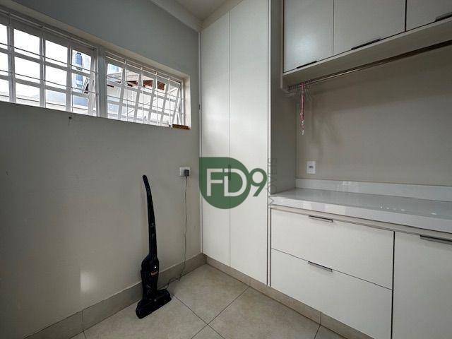 Casa à venda com 3 quartos, 310m² - Foto 53