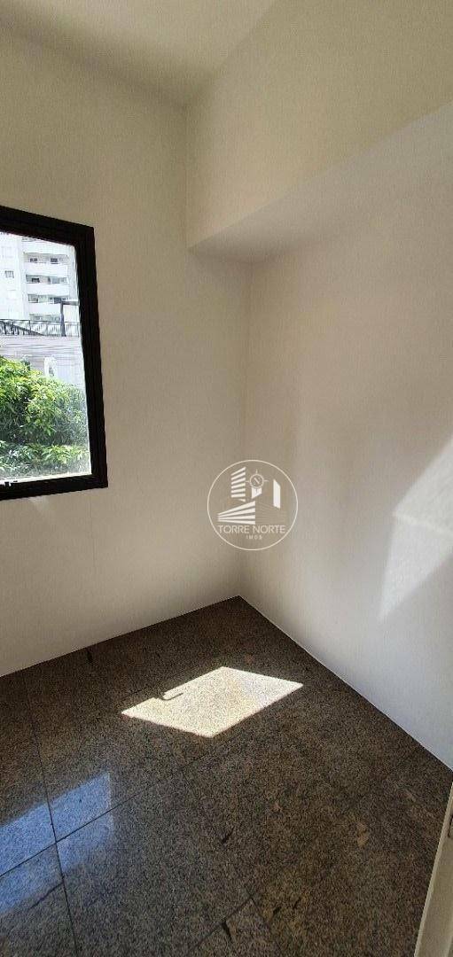 Apartamento para alugar com 4 quartos, 147m² - Foto 11