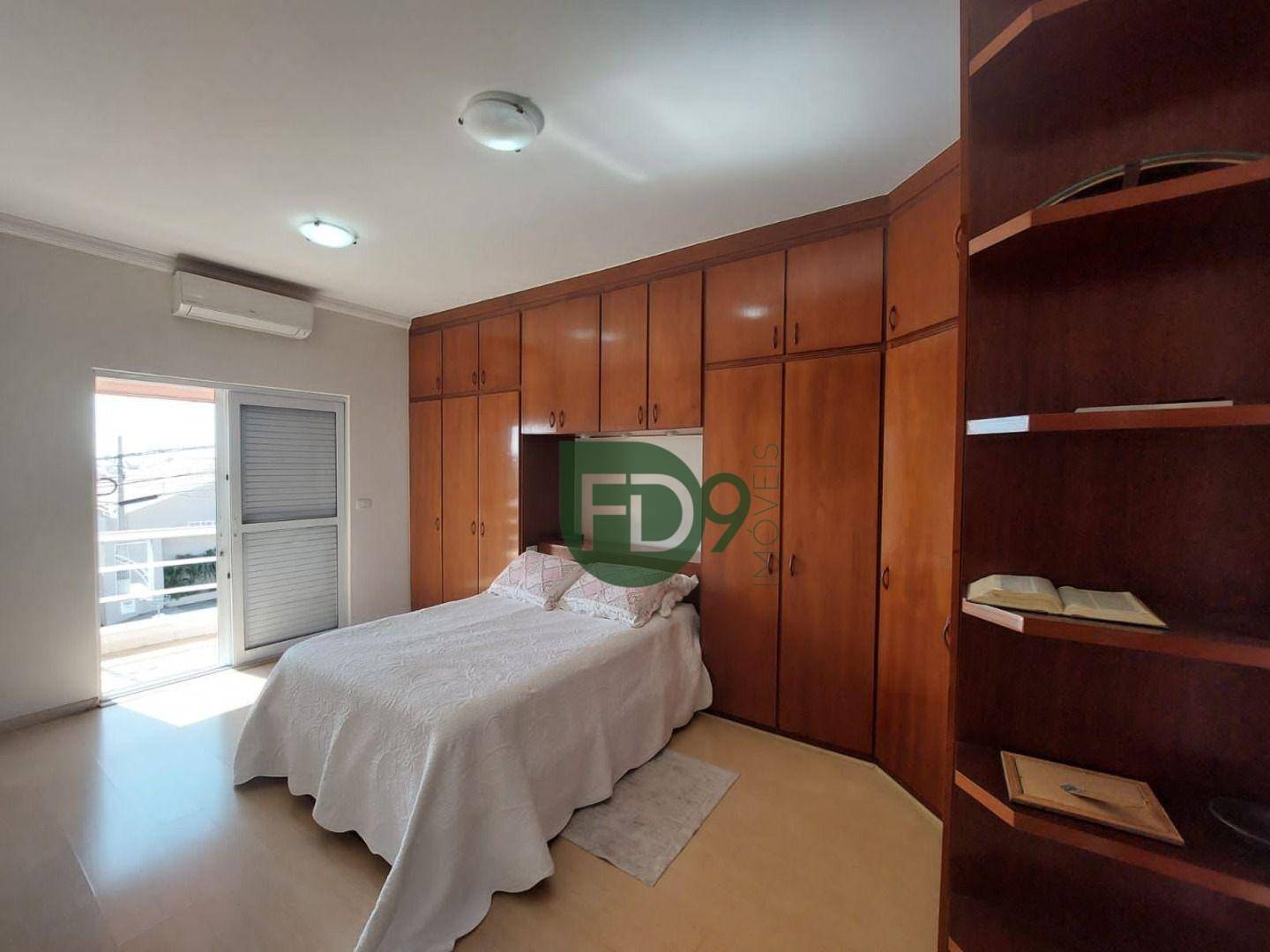 Casa à venda com 3 quartos, 267m² - Foto 25