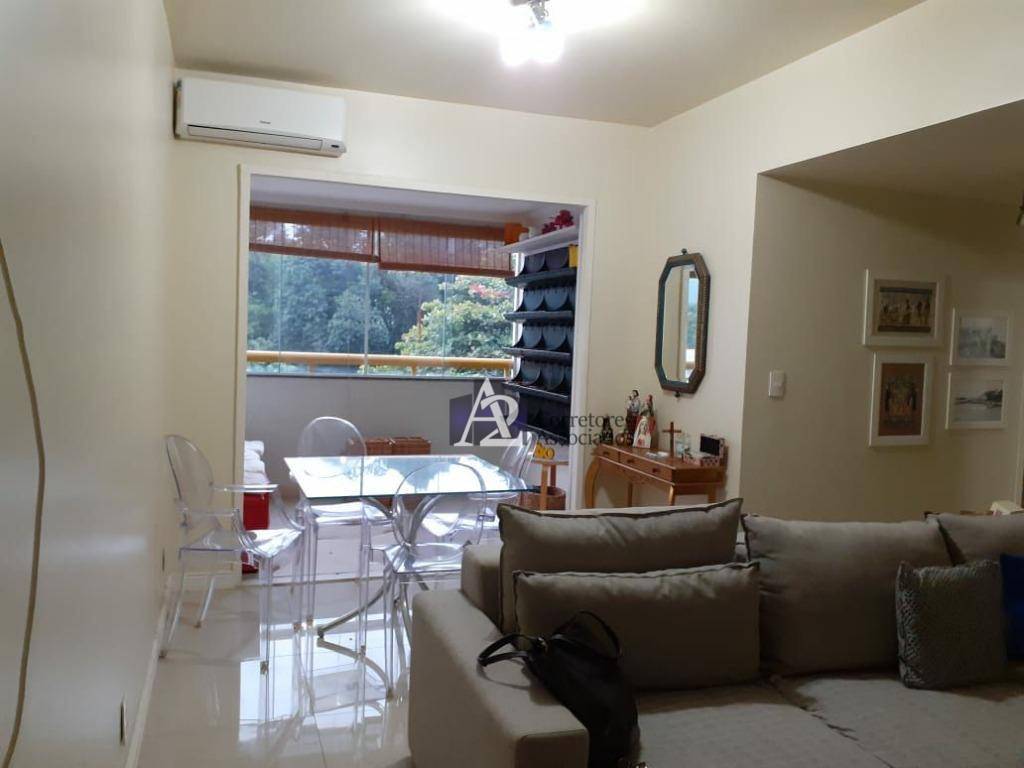 Apartamento à venda com 2 quartos, 68m² - Foto 2