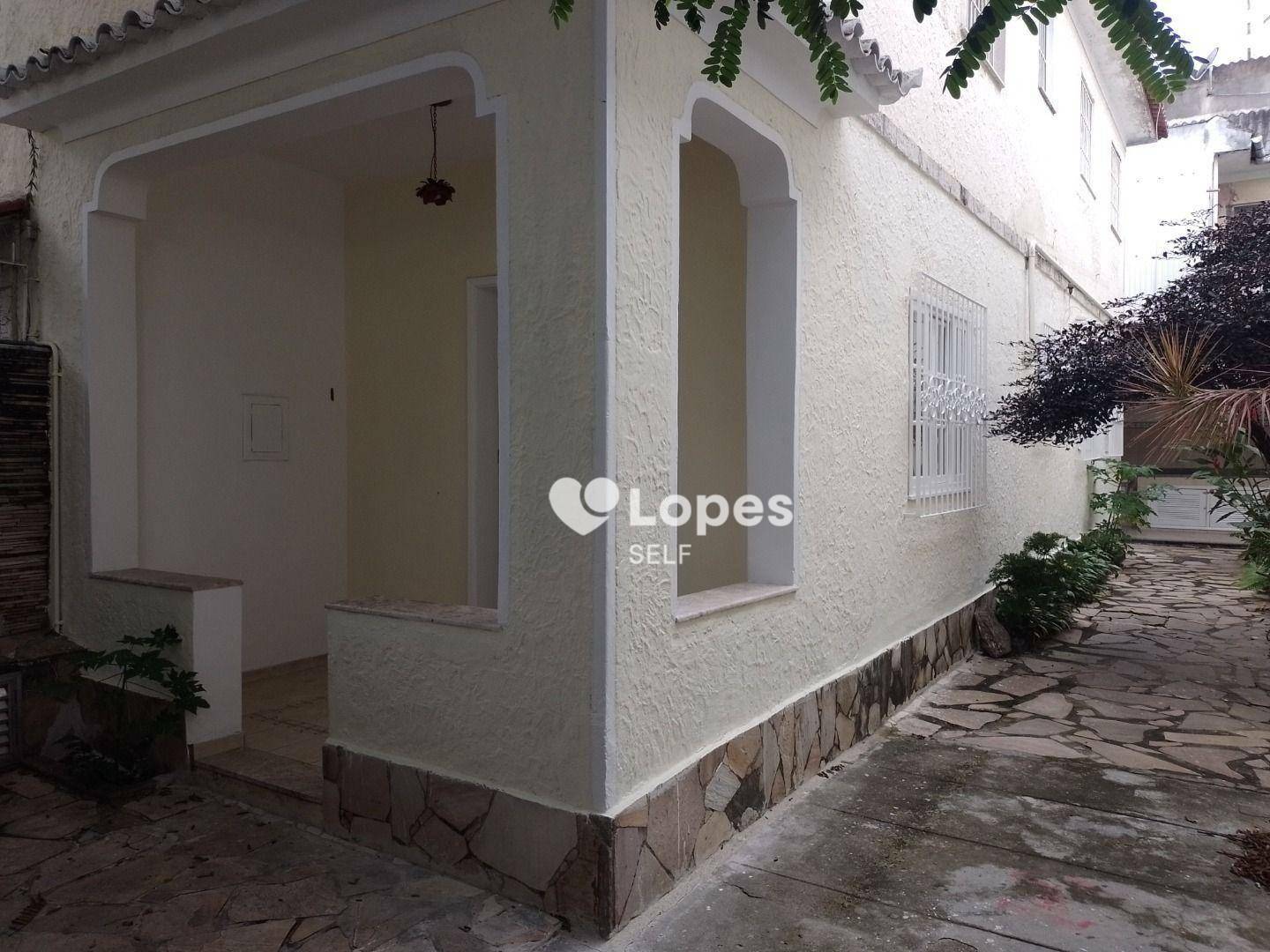 Casa à venda com 3 quartos, 100m² - Foto 1