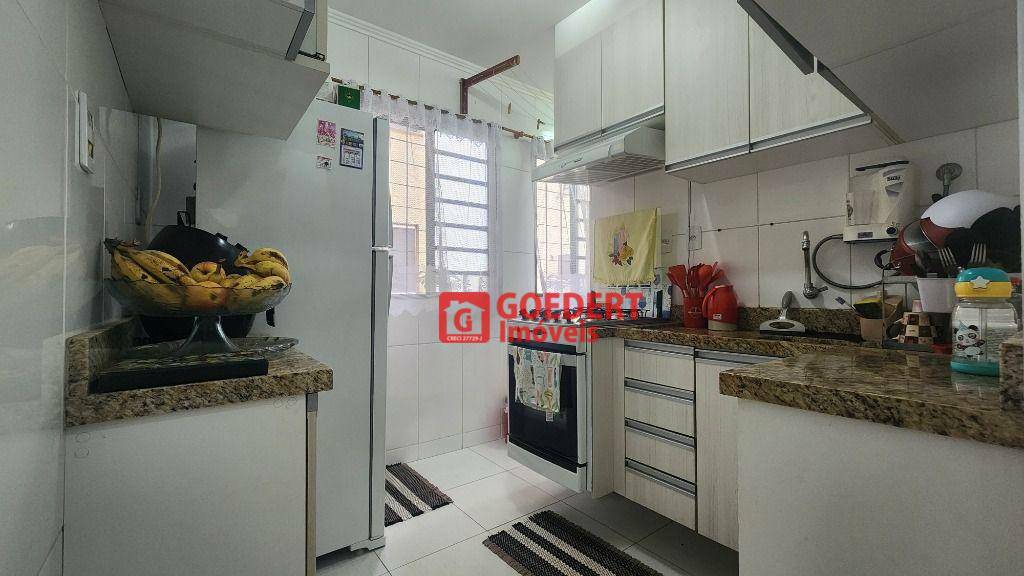 Apartamento à venda com 2 quartos, 55m² - Foto 4