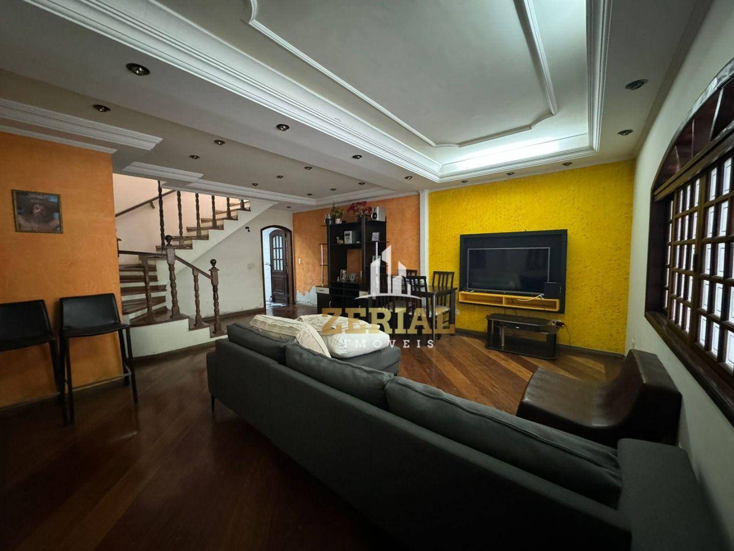 Sobrado, 3 quartos, 381 m² - Foto 1