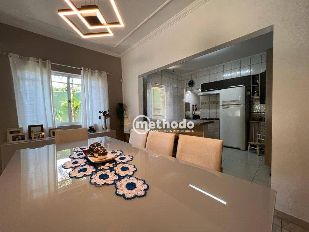 Casa à venda com 3 quartos, 250m² - Foto 5