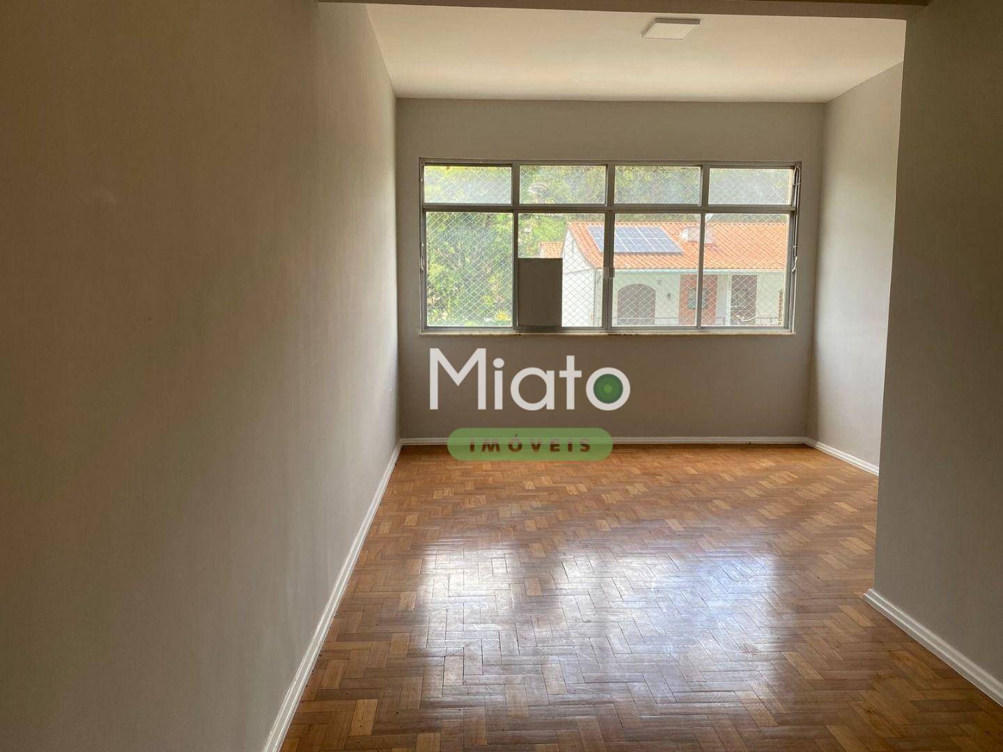 Apartamento à venda com 2 quartos, 63m² - Foto 1