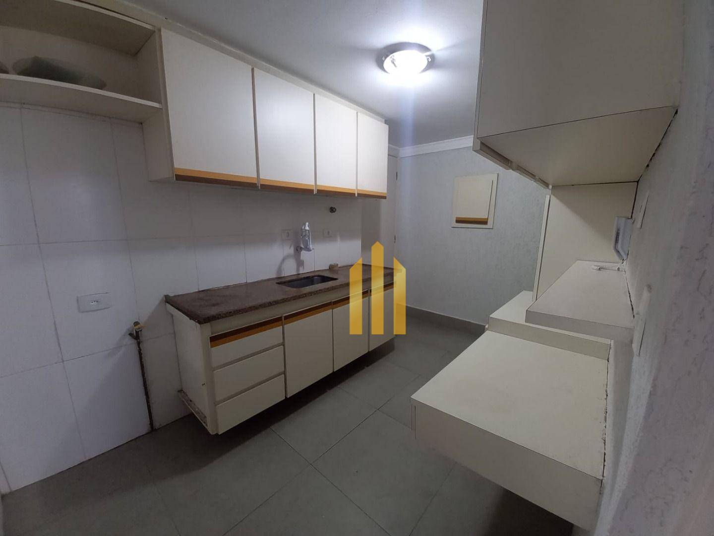 Apartamento para alugar com 3 quartos, 90m² - Foto 3