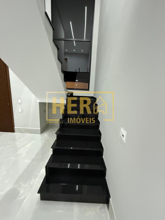 Casa à venda com 3 quartos, 245m² - Foto 3