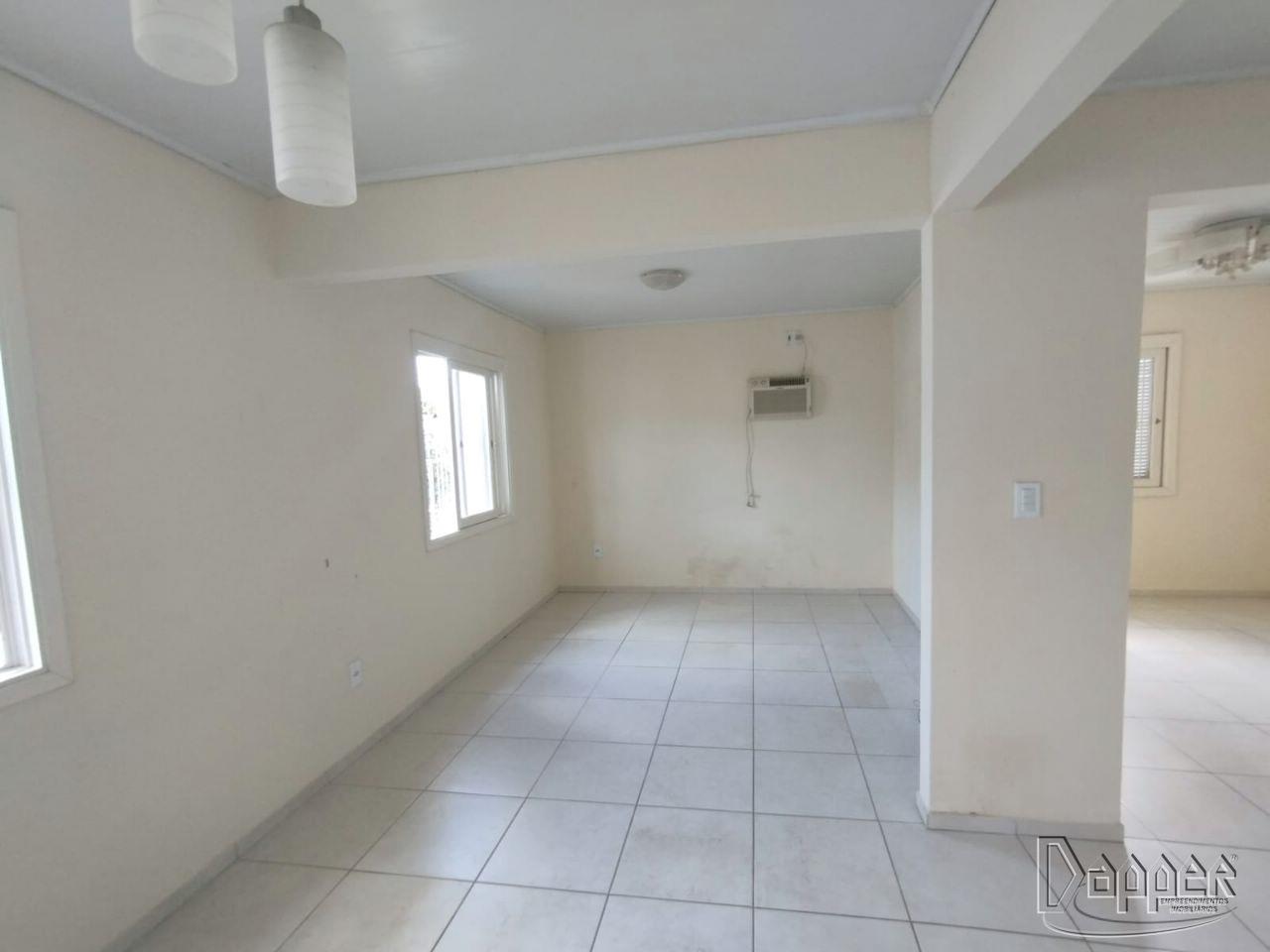 Casa à venda com 3 quartos, 86m² - Foto 2