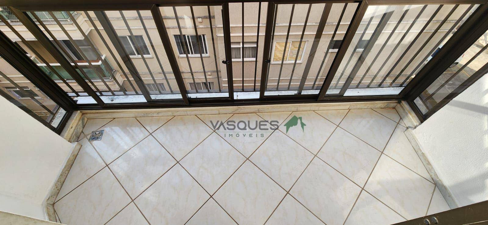 Apartamento para alugar com 2 quartos, 55m² - Foto 3