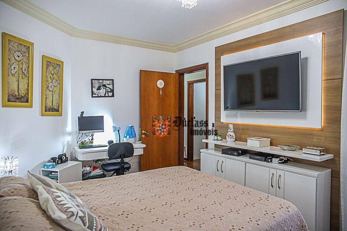 Apartamento à venda com 3 quartos, 207m² - Foto 5