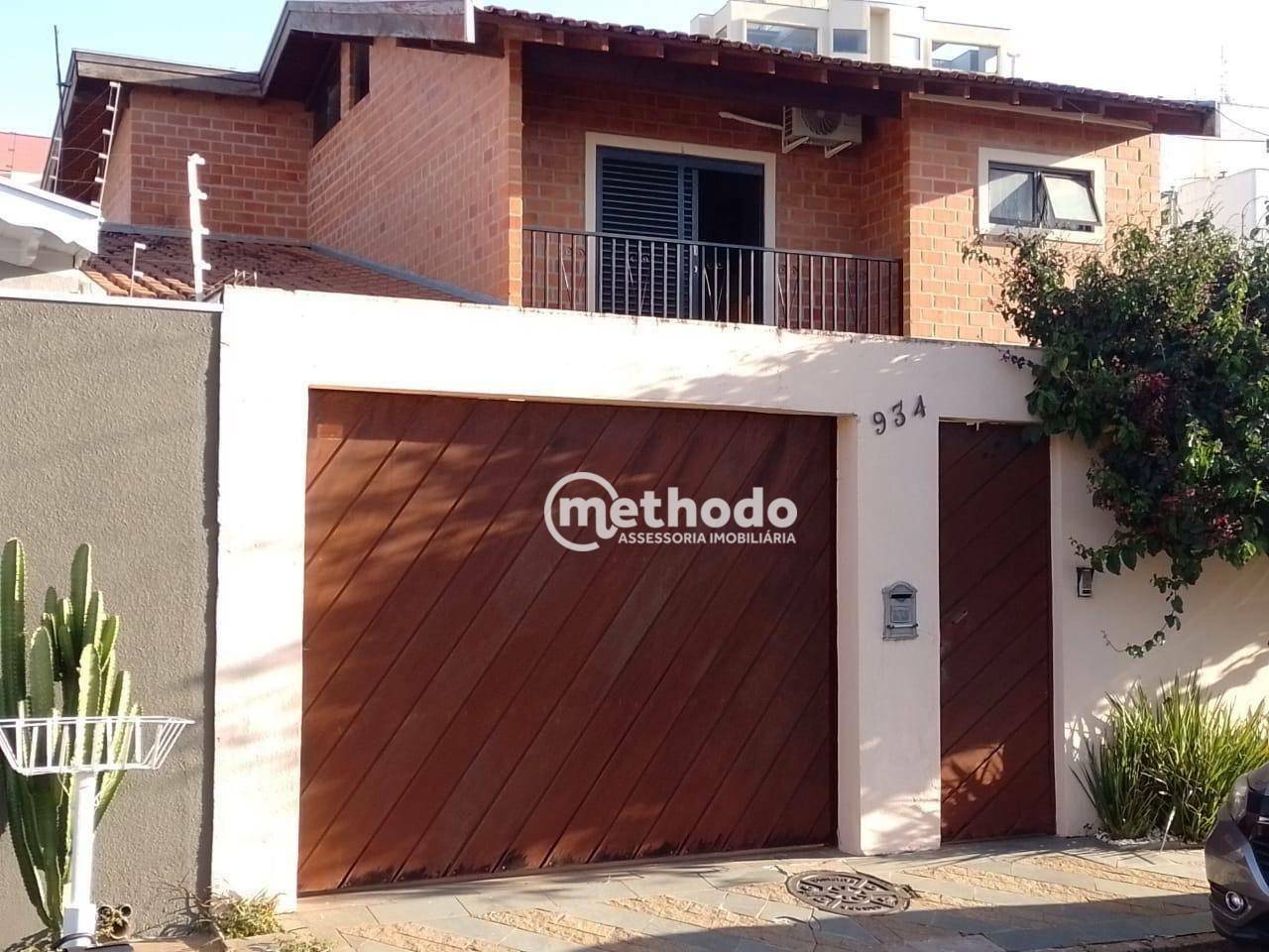 Casa de Condomínio à venda com 3 quartos, 300m² - Foto 1