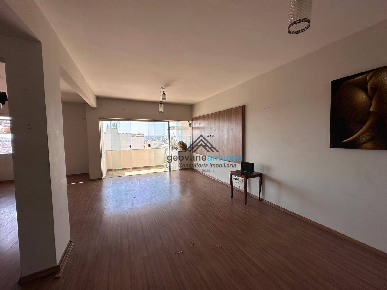 Cobertura para alugar com 3 quartos, 300m² - Foto 3