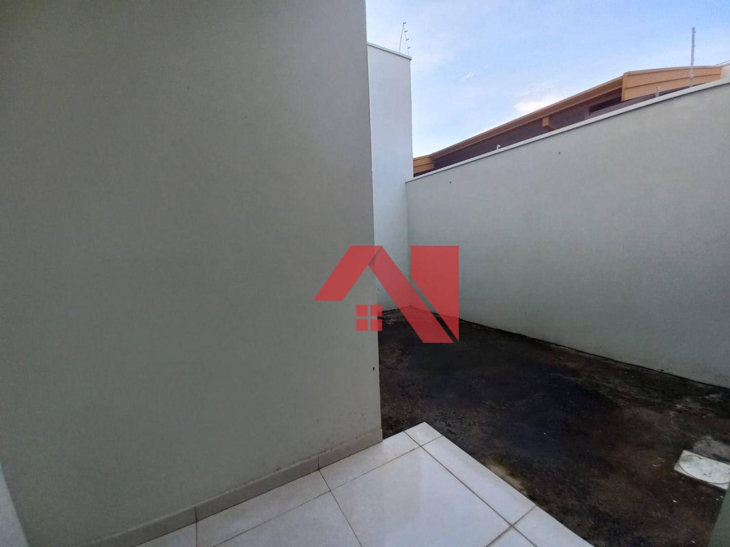 Casa à venda com 2 quartos, 90m² - Foto 4