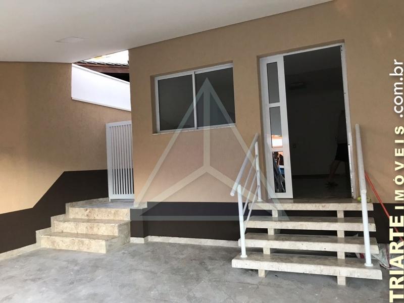 Casa à venda com 3 quartos, 254m² - Foto 1