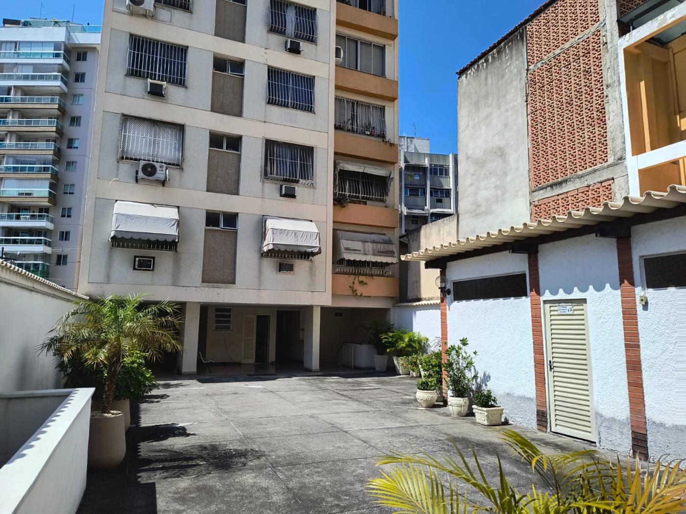 Apartamento à venda com 2 quartos, 100m² - Foto 5