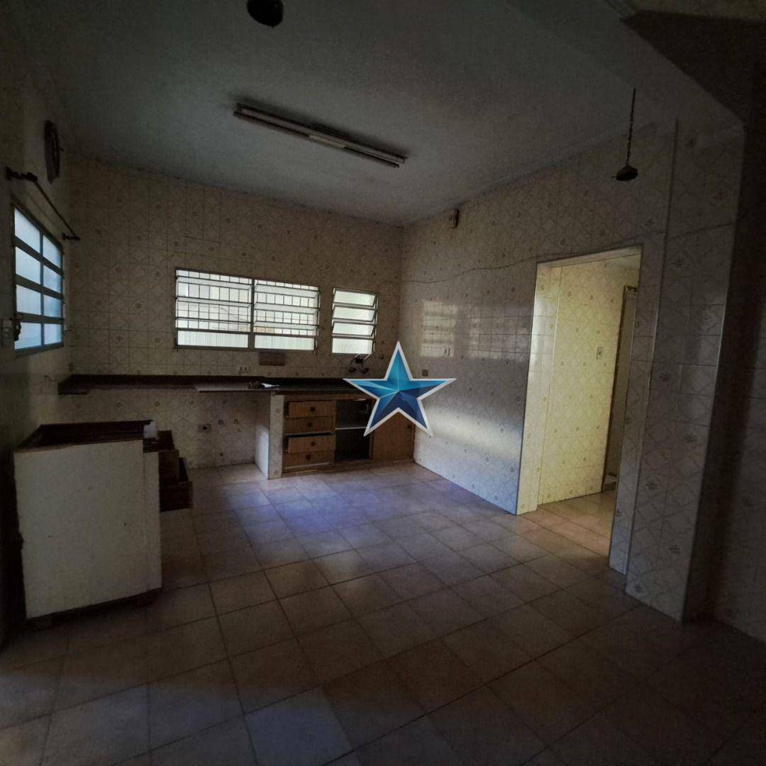 Sobrado à venda com 4 quartos, 200m² - Foto 13