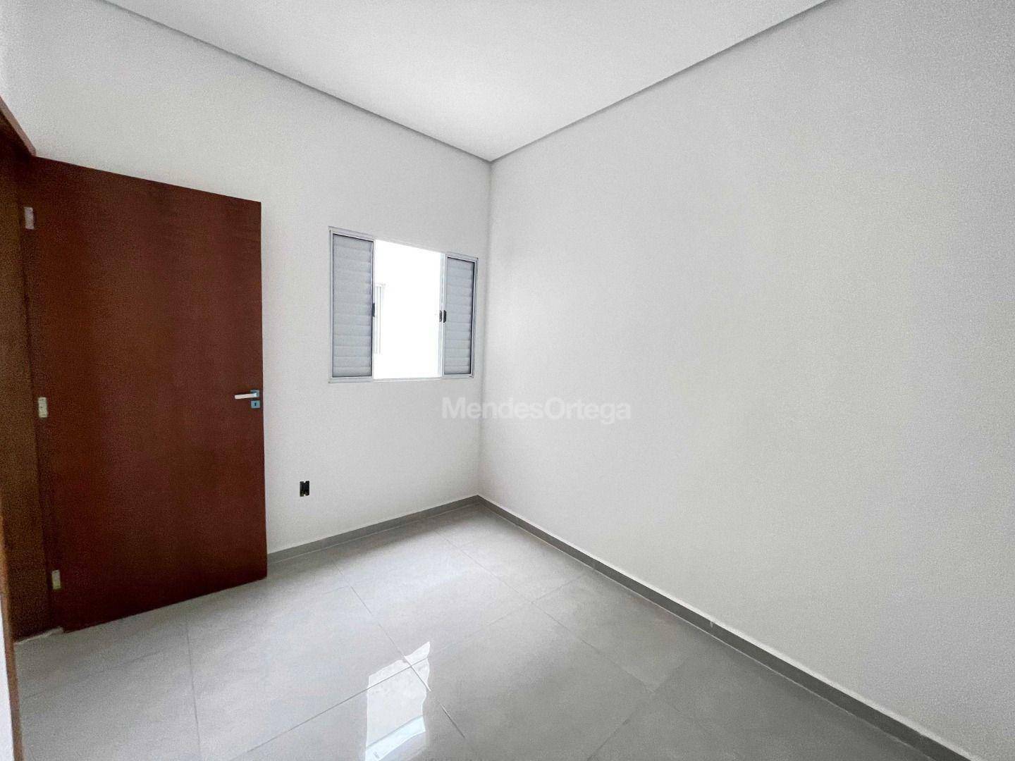 Casa à venda com 2 quartos, 66m² - Foto 9