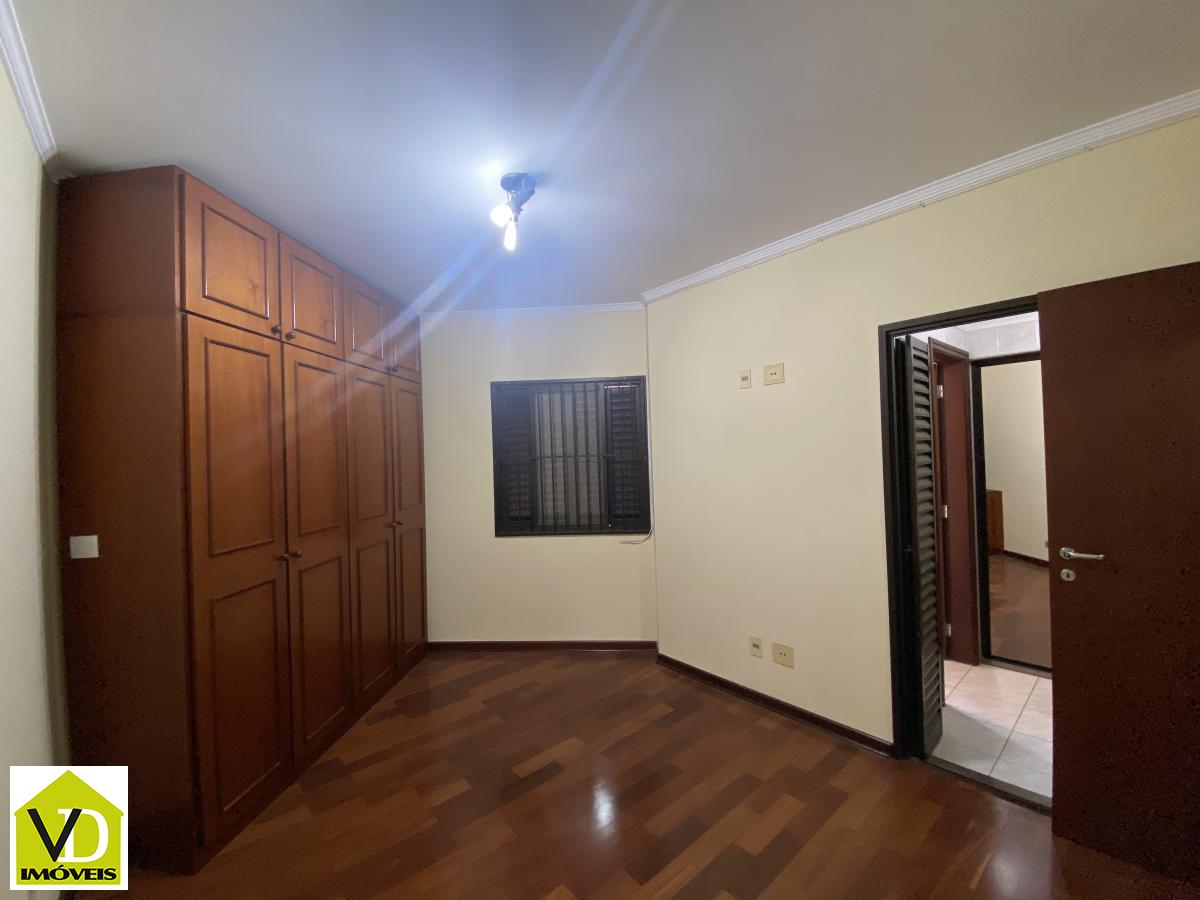 Apartamento à venda com 3 quartos, 180m² - Foto 14