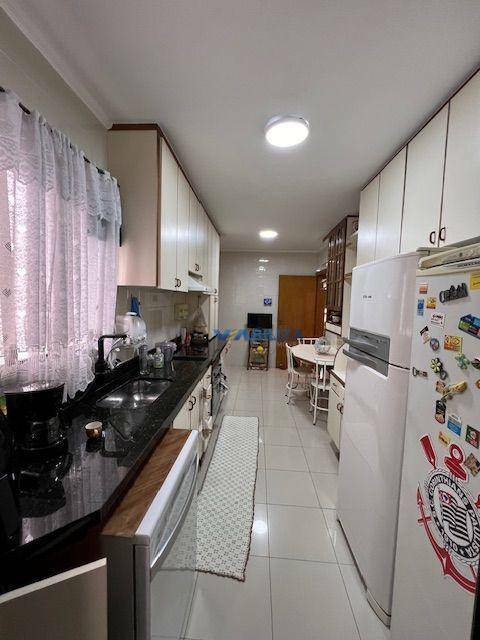 Apartamento à venda com 3 quartos, 162m² - Foto 7