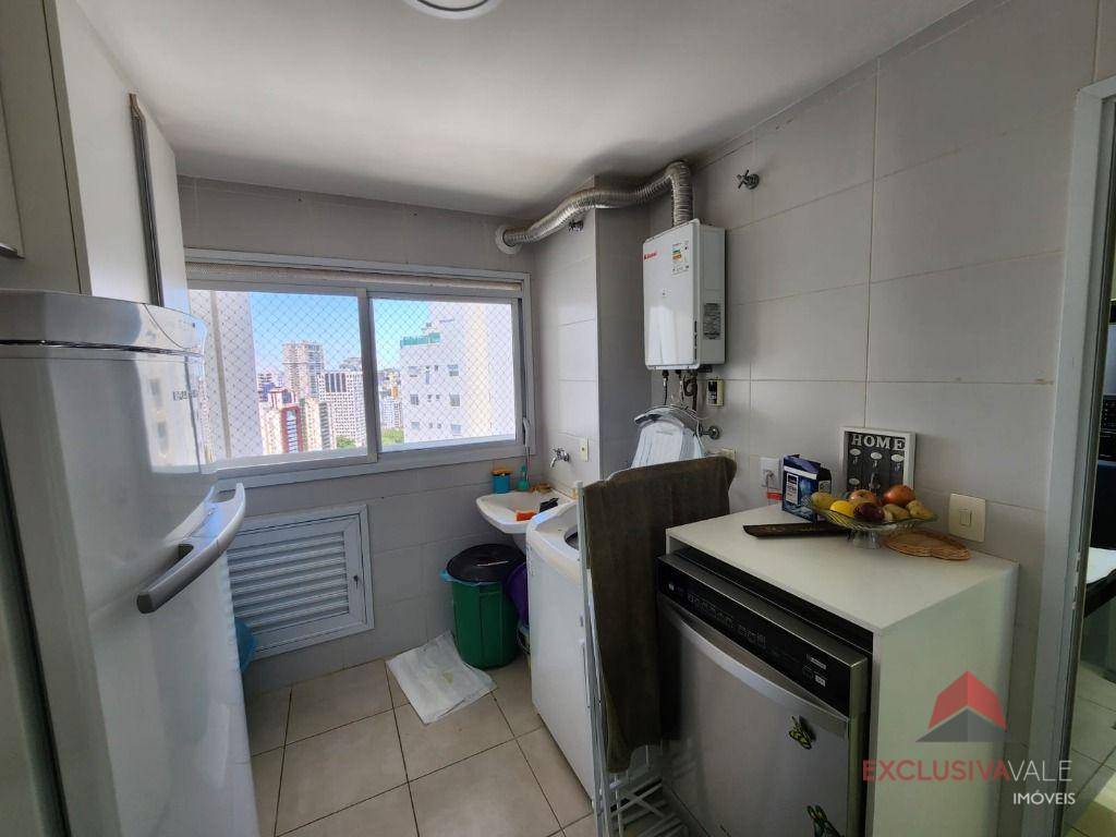 Apartamento à venda com 4 quartos, 190m² - Foto 14
