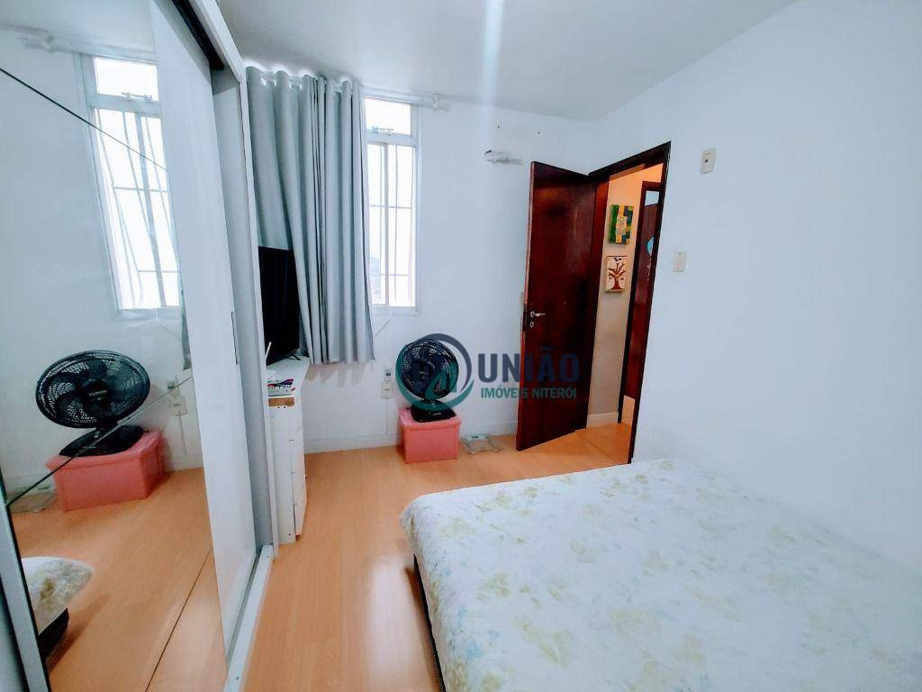 Apartamento à venda com 2 quartos, 58m² - Foto 4