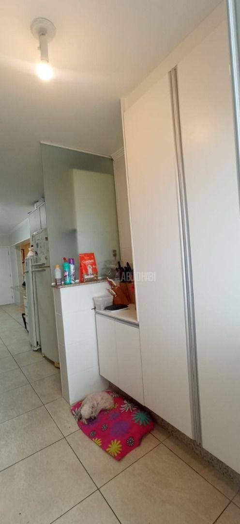 Apartamento à venda com 3 quartos, 154m² - Foto 23