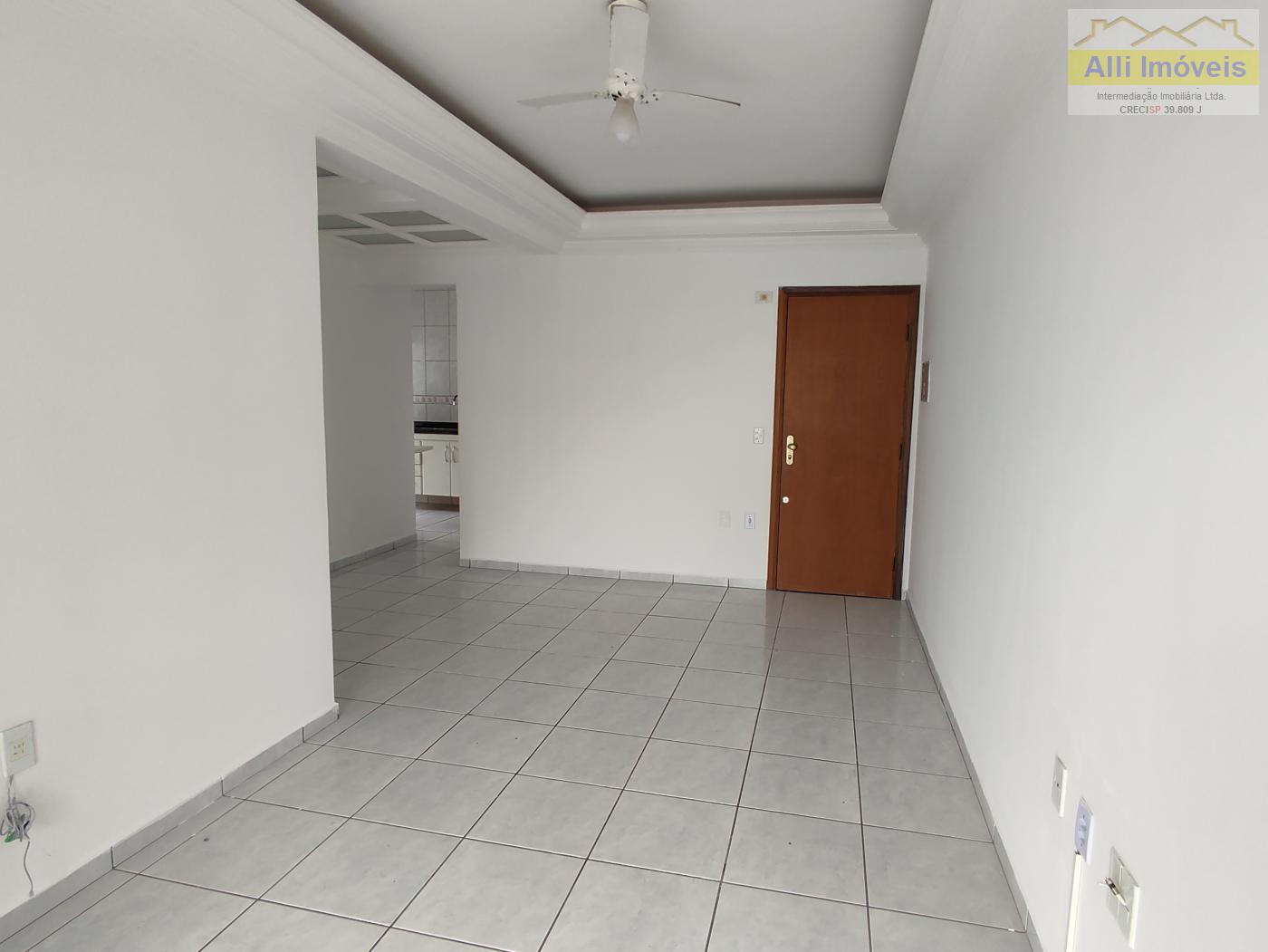 Apartamento à venda com 3 quartos, 78m² - Foto 2