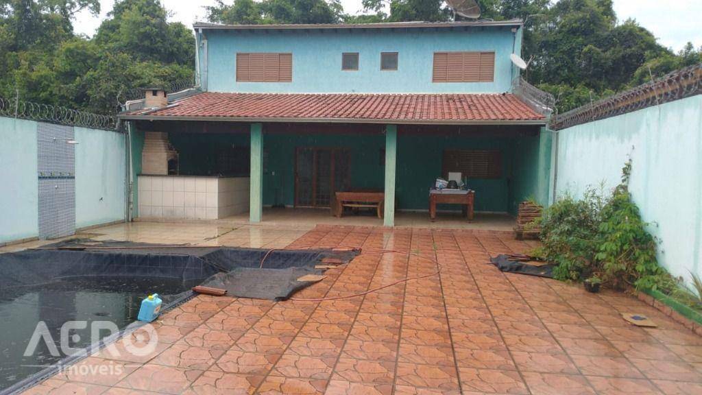 Casa de Condomínio à venda com 2 quartos, 230m² - Foto 4