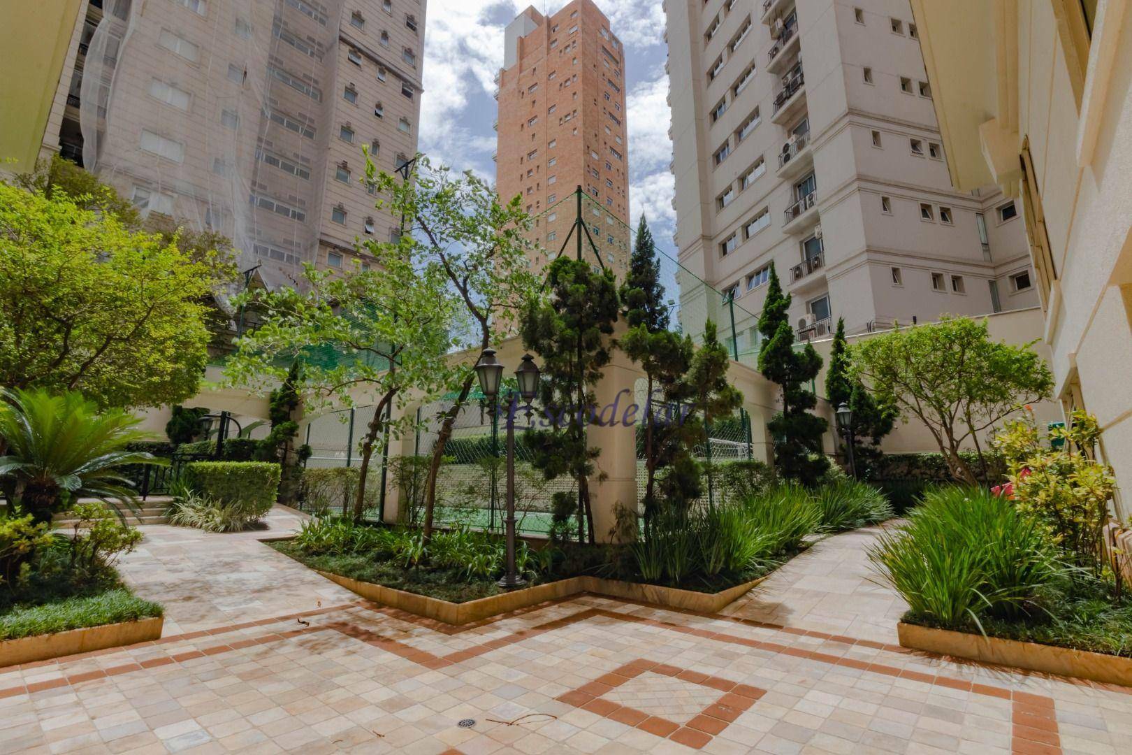 Apartamento à venda com 4 quartos, 388m² - Foto 1