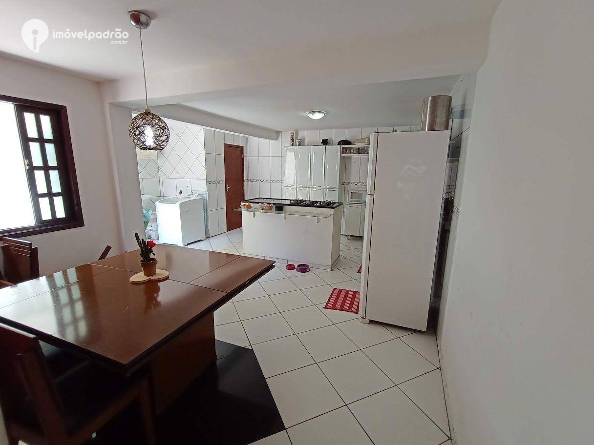 Casa de Condomínio à venda com 3 quartos, 160m² - Foto 1