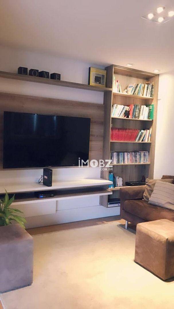 Apartamento à venda com 4 quartos, 211m² - Foto 1