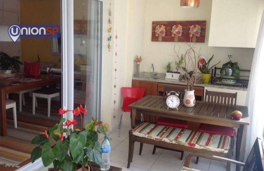 Apartamento à venda com 3 quartos, 121m² - Foto 2