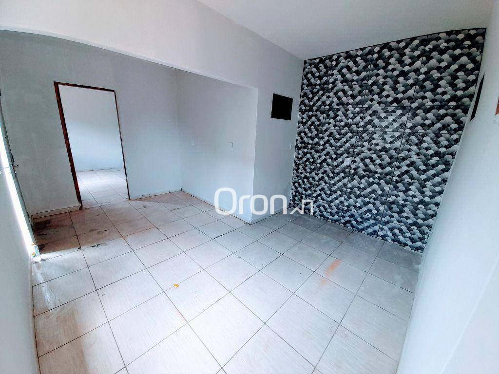 Casa à venda com 2 quartos, 90m² - Foto 1