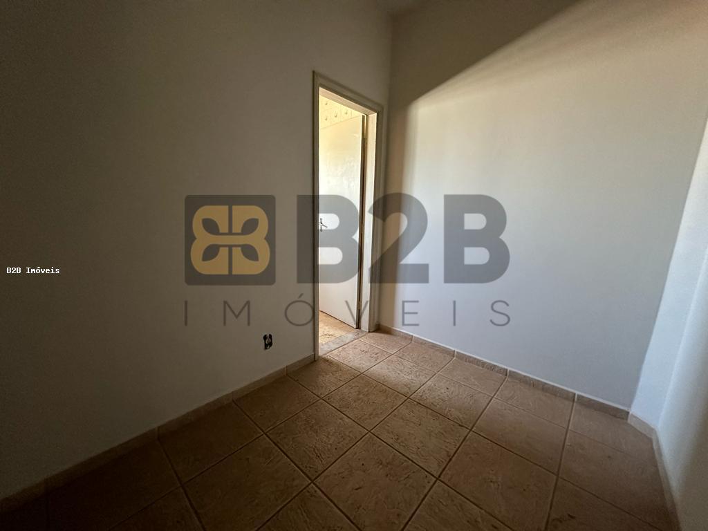 Casa à venda com 3 quartos, 100m² - Foto 8